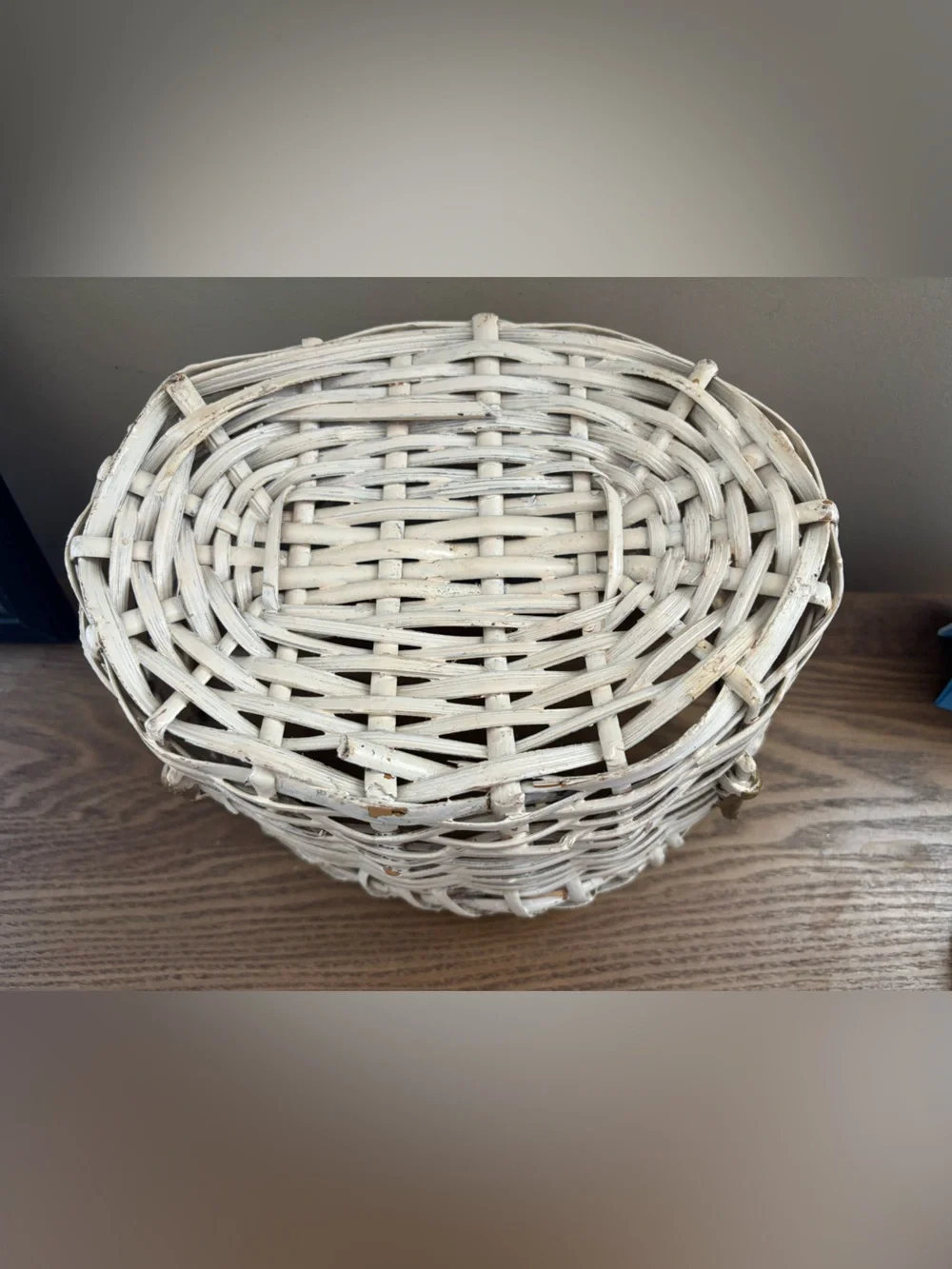 Vintage Handwoven Oval White Basket Gold Trim 12”x9”